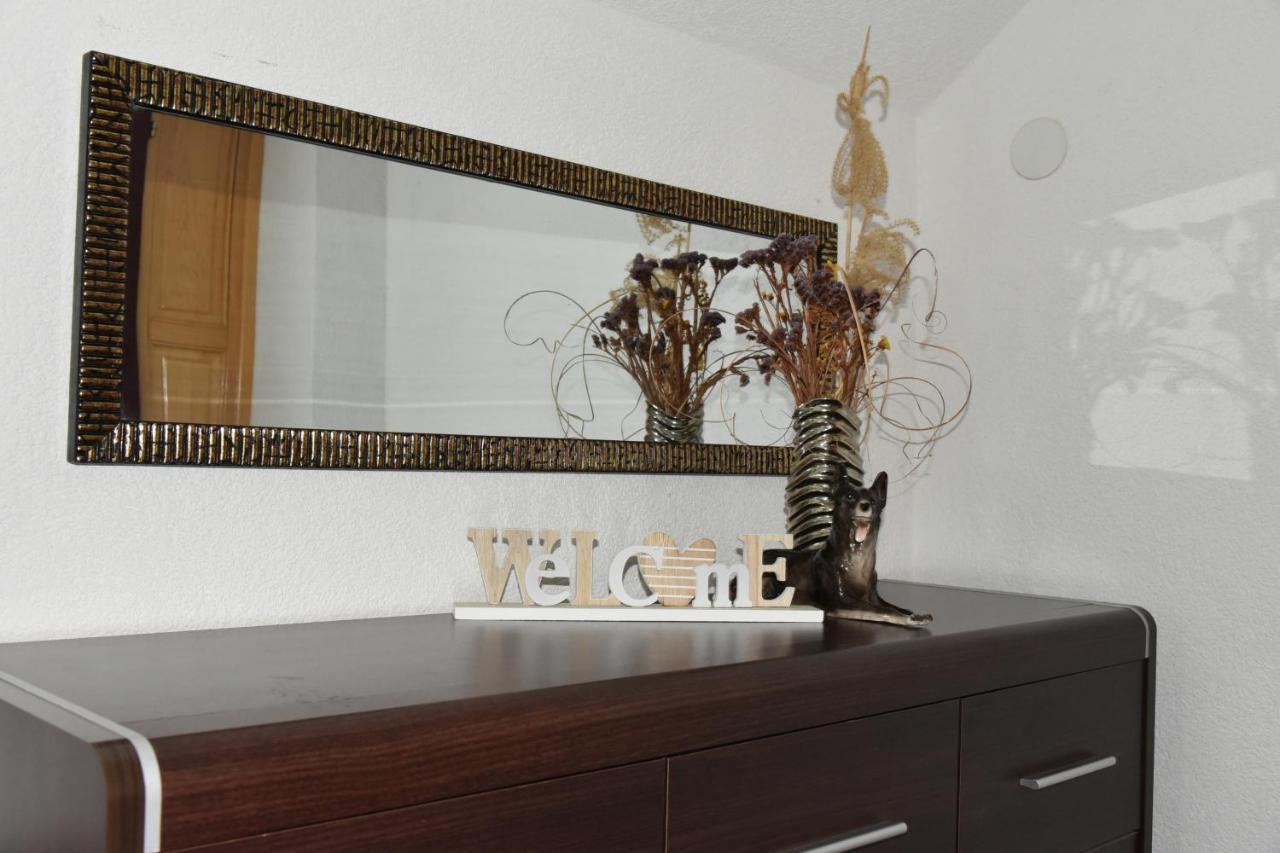 Rooms Bobic Licko Petrovo Selo Bagian luar foto