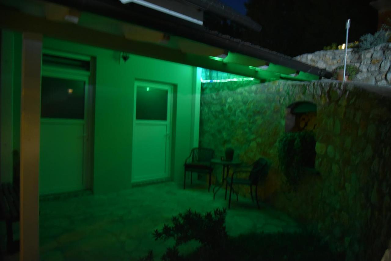 Rooms Bobic Licko Petrovo Selo Bagian luar foto
